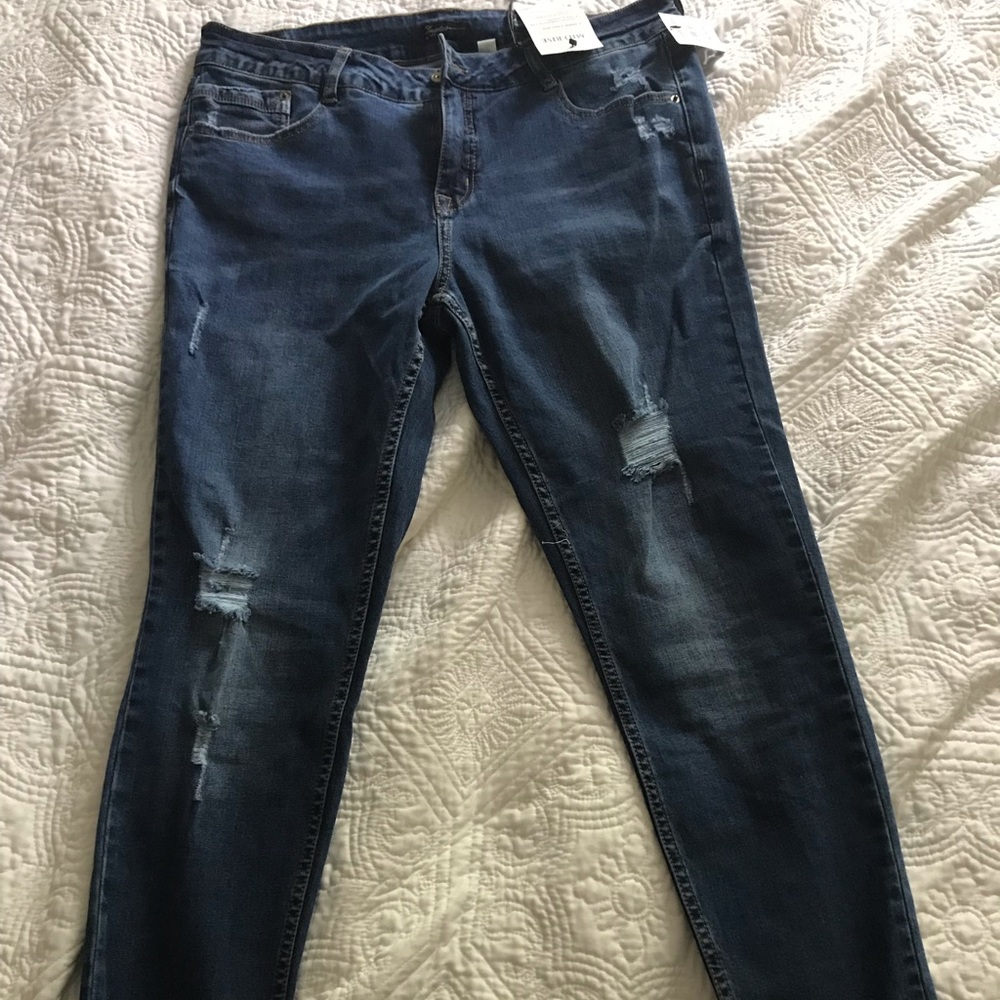 Supplies by union bay distressed ankle jeans 12